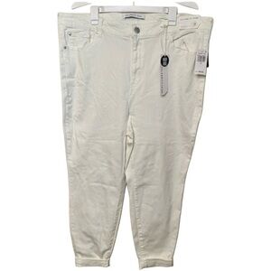 NWT Women's Plus Celebrity Pink High Rise Rolled Skinny Jeans